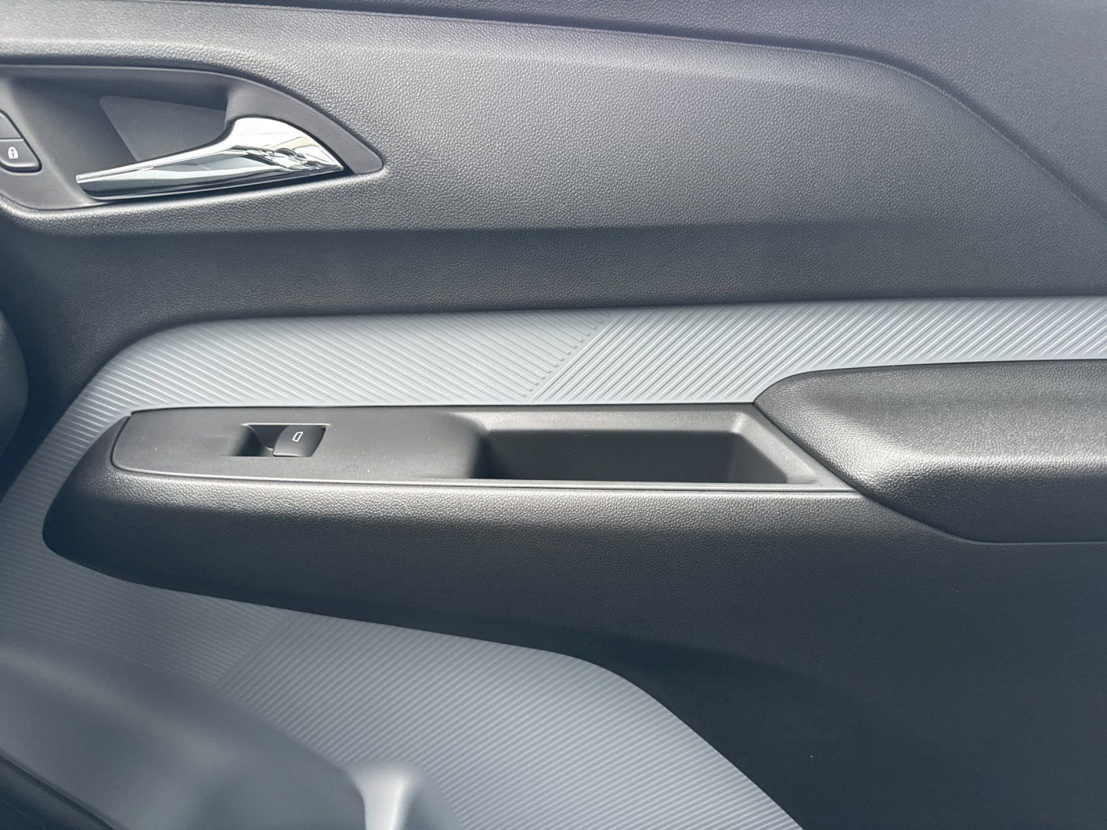 New 2027 Chevrolet Bolt RS image 19