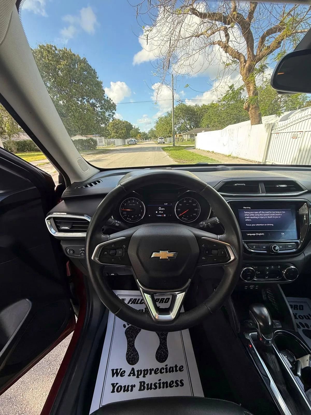 Used 2021 Chevrolet TrailBlazer LT w/ Premium Seating Package AWD/4WD image 9