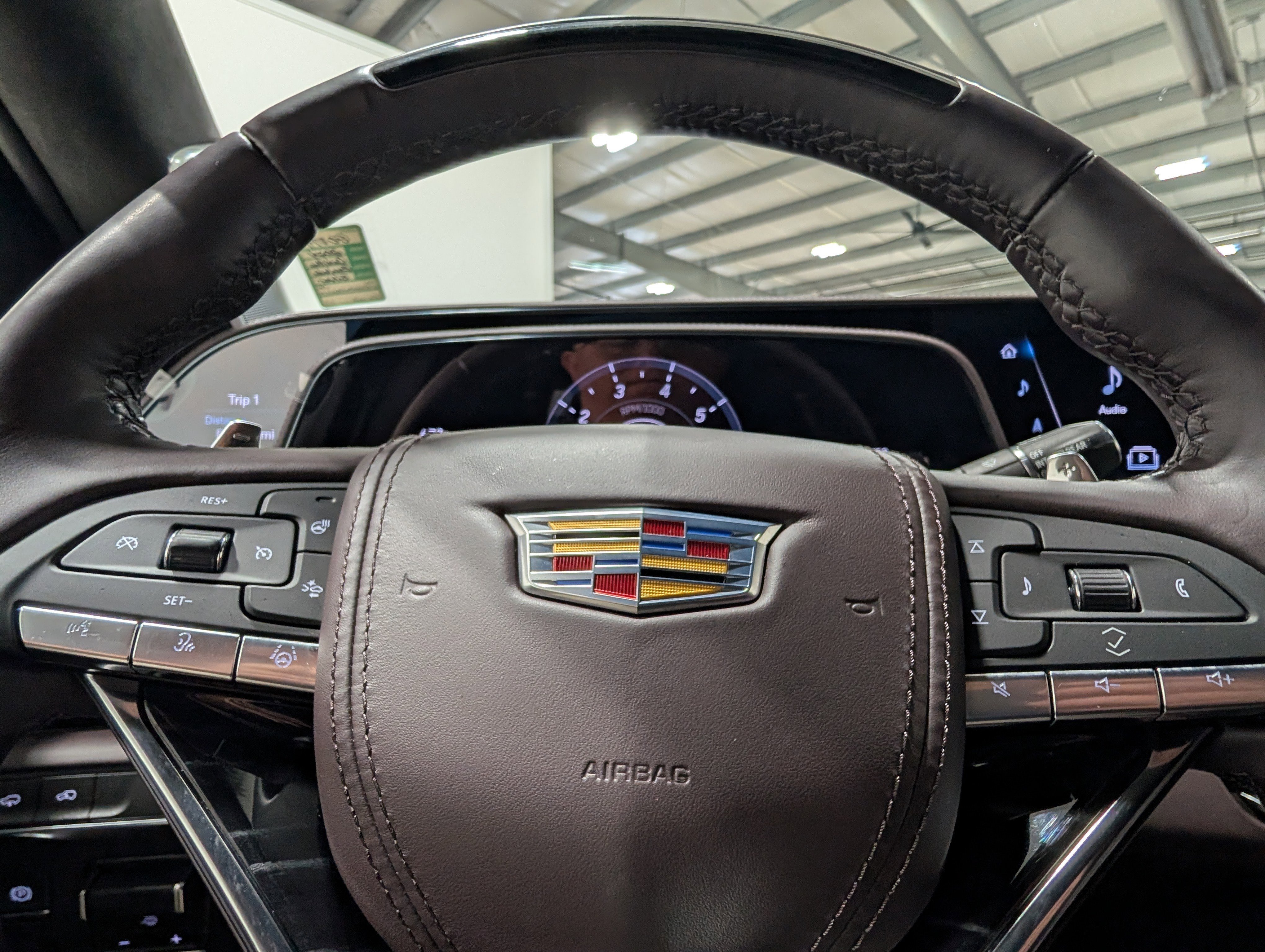 Used 2024 Cadillac Escalade V w/ LPO, ONYX Package AWD/4WD image 33