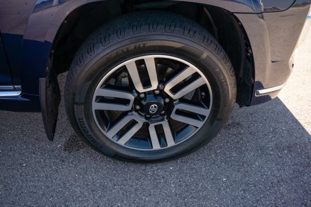 Used 2018 Toyota 4Runner Limited AWD/4WD image 9