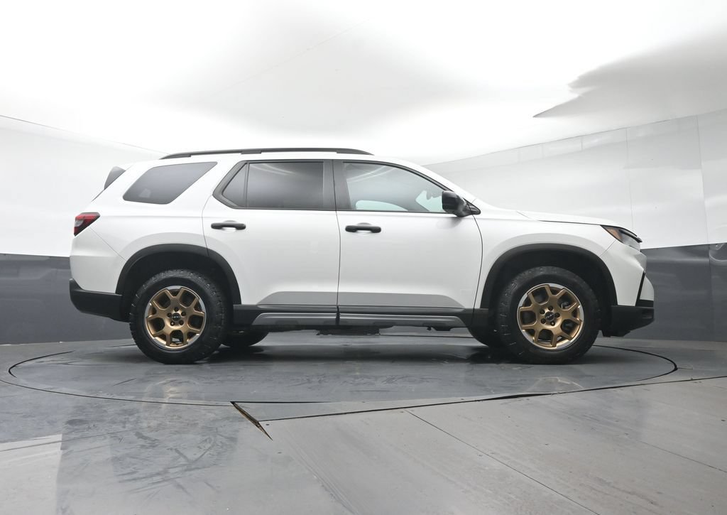 Certified 2024 Honda Pilot TrailSport image 35