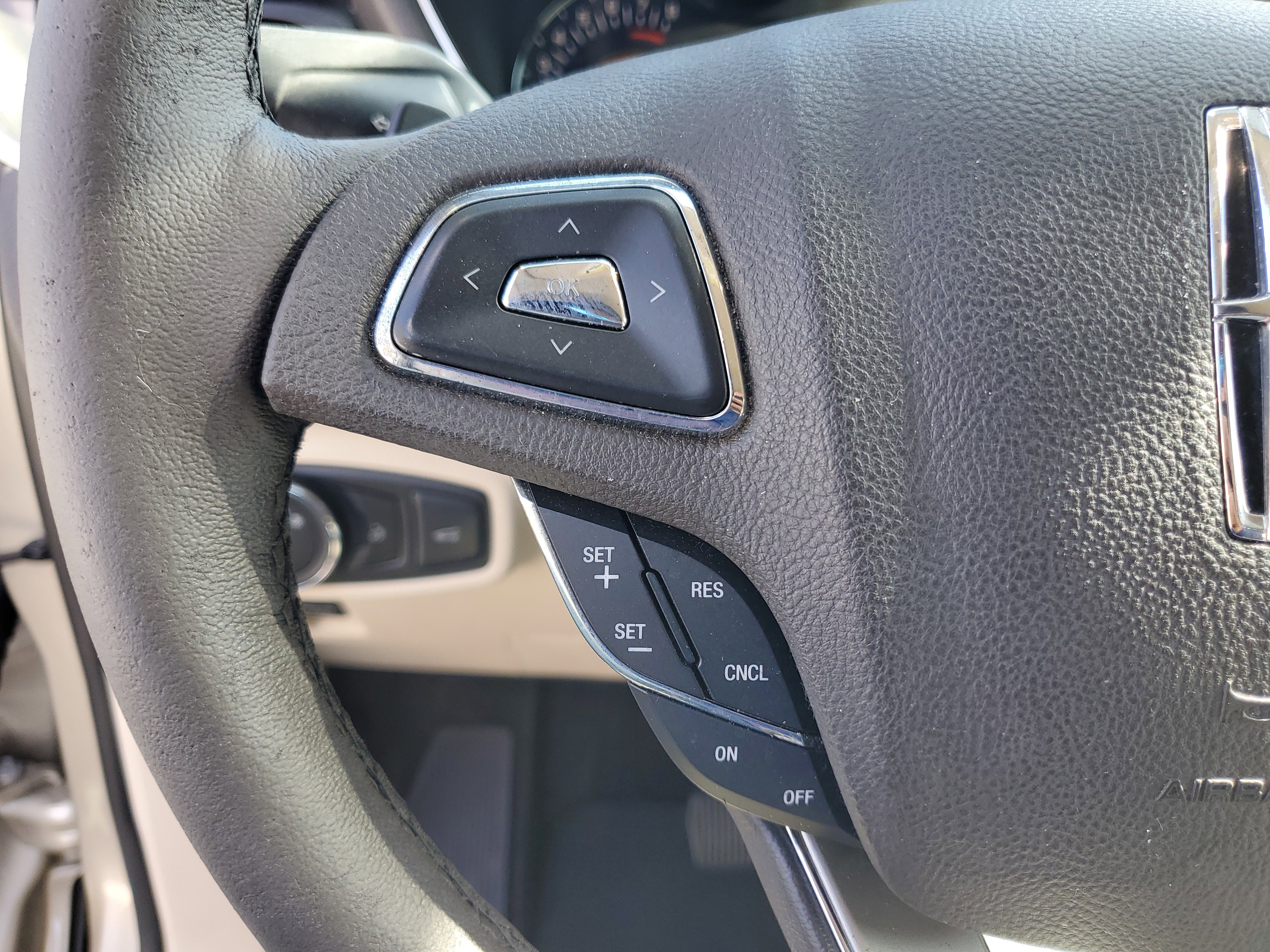 Used 2017 Lincoln MKC Premiere image 21