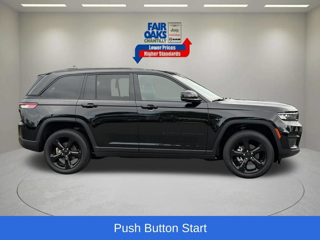 Certified 2025 Jeep Grand Cherokee Altitude AWD/4WD image 6