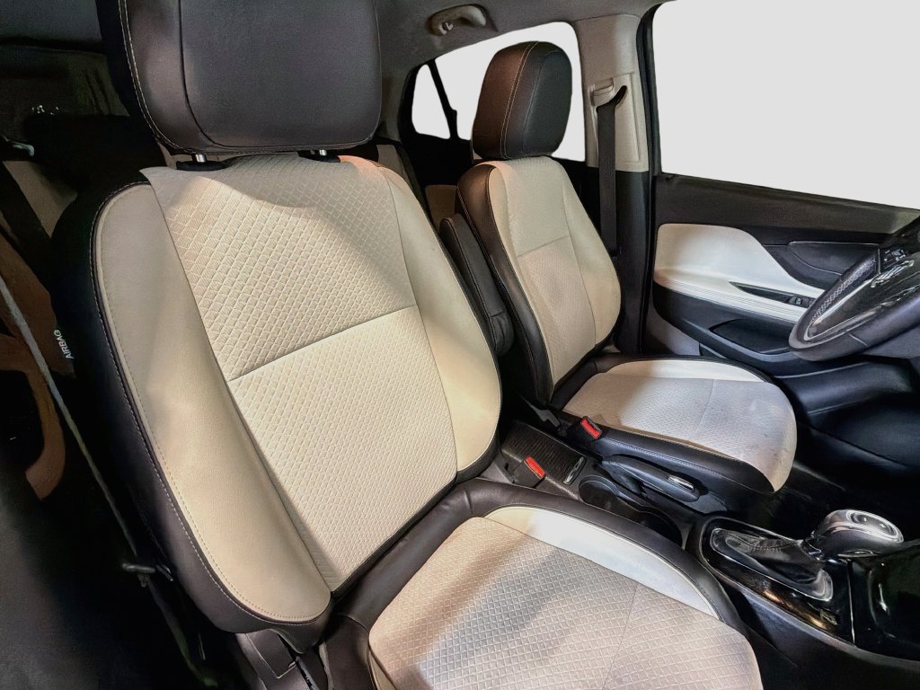 Used 2020 Buick Encore Preferred FWD image 23