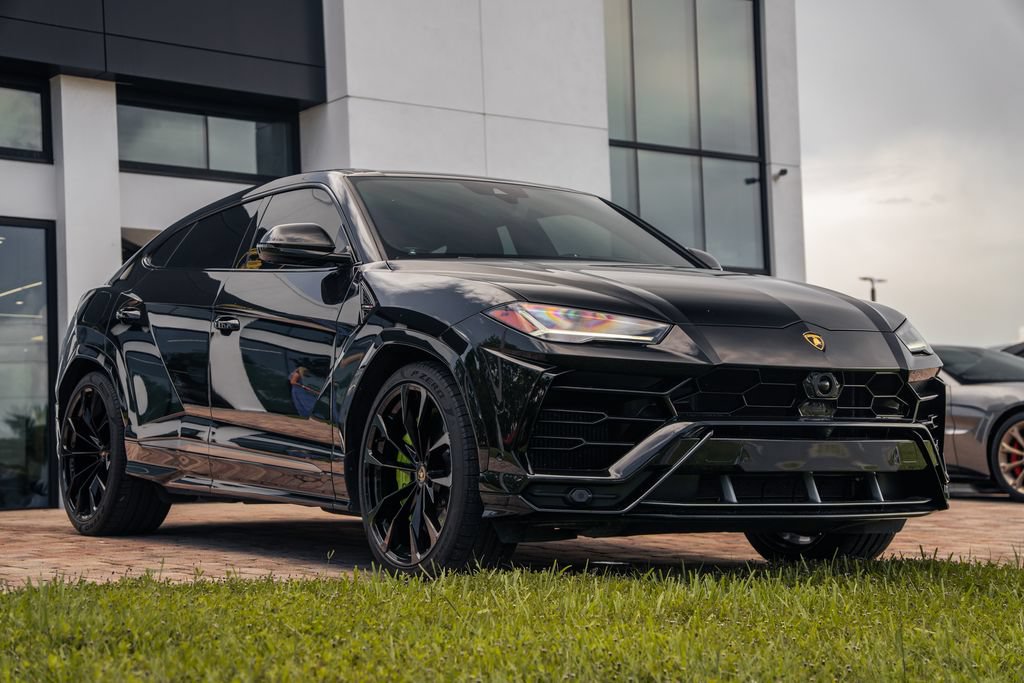 Used 2021 Lamborghini Urus AWD/4WD image 8
