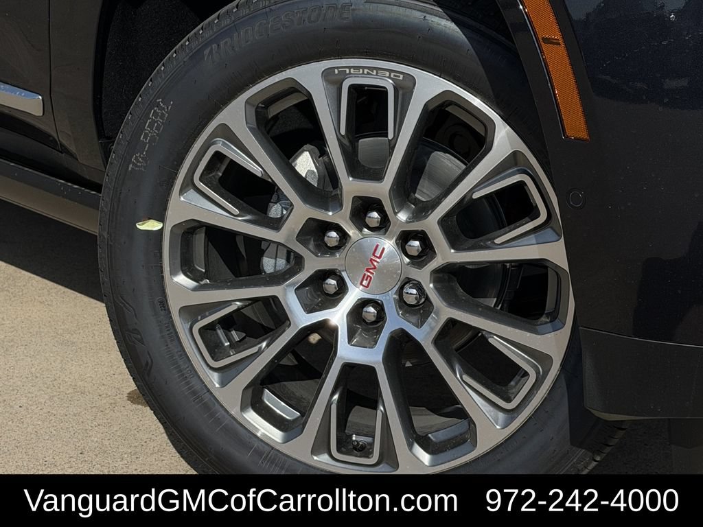 New 2026 GMC Yukon Denali w/ Denali Reserve Package AWD/4WD image 9