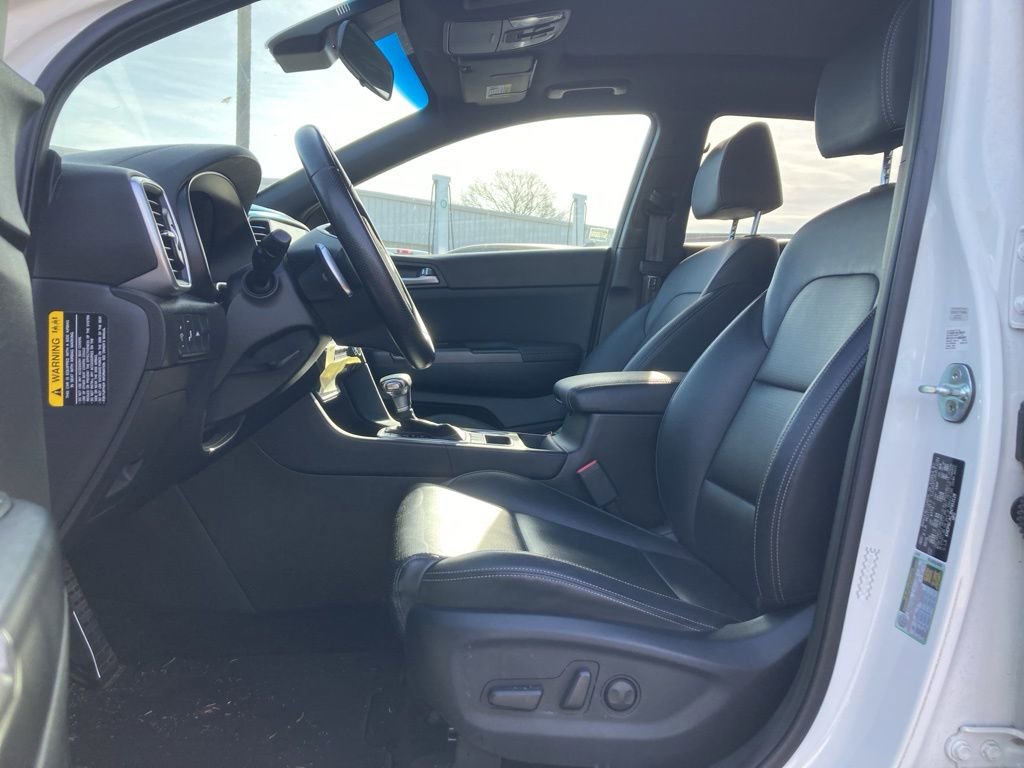 Used 2022 Kia Sportage Nightfall Edition image 10