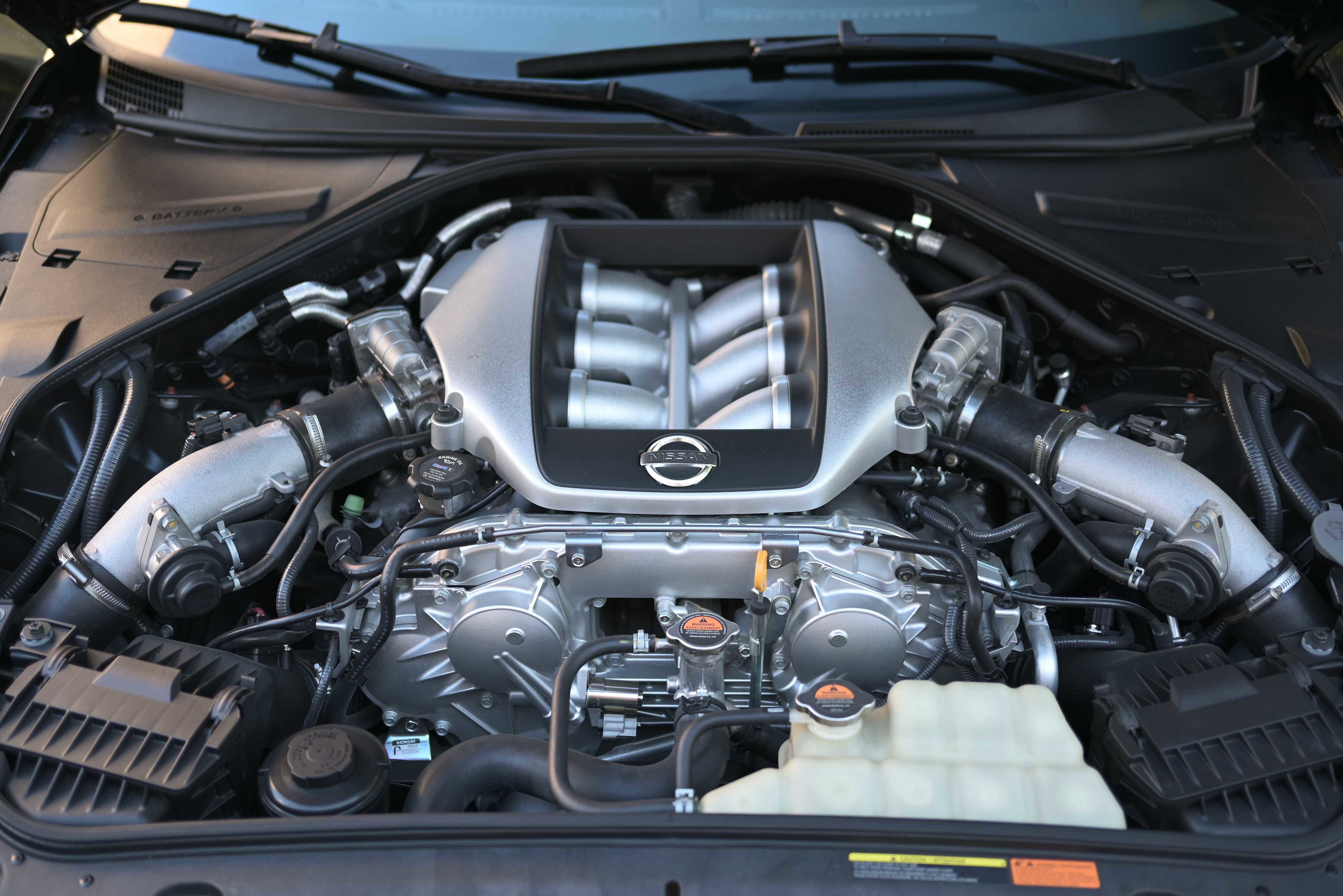 Used 2010 Nissan GT-R Premium AWD/4WD image 20