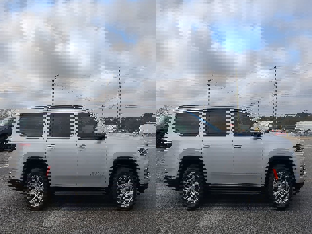 Used 2022 Jeep Wagoneer Series II image 2