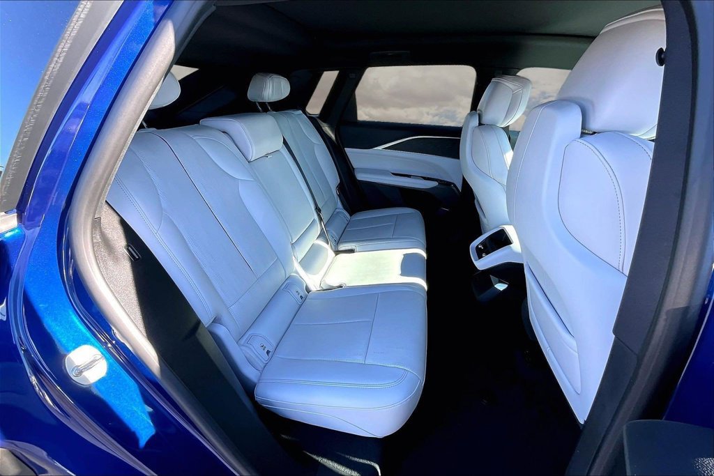 Certified 2024 Cadillac Lyriq Luxury RWD image 24