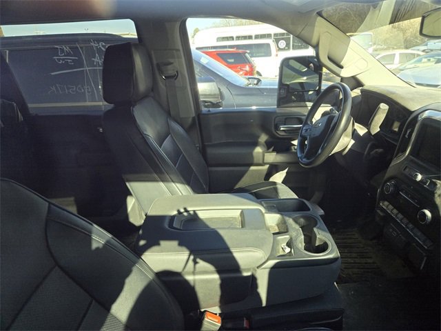 Used 2024 Chevrolet Silverado 2500 Custom w/ Custom Value Package image 4