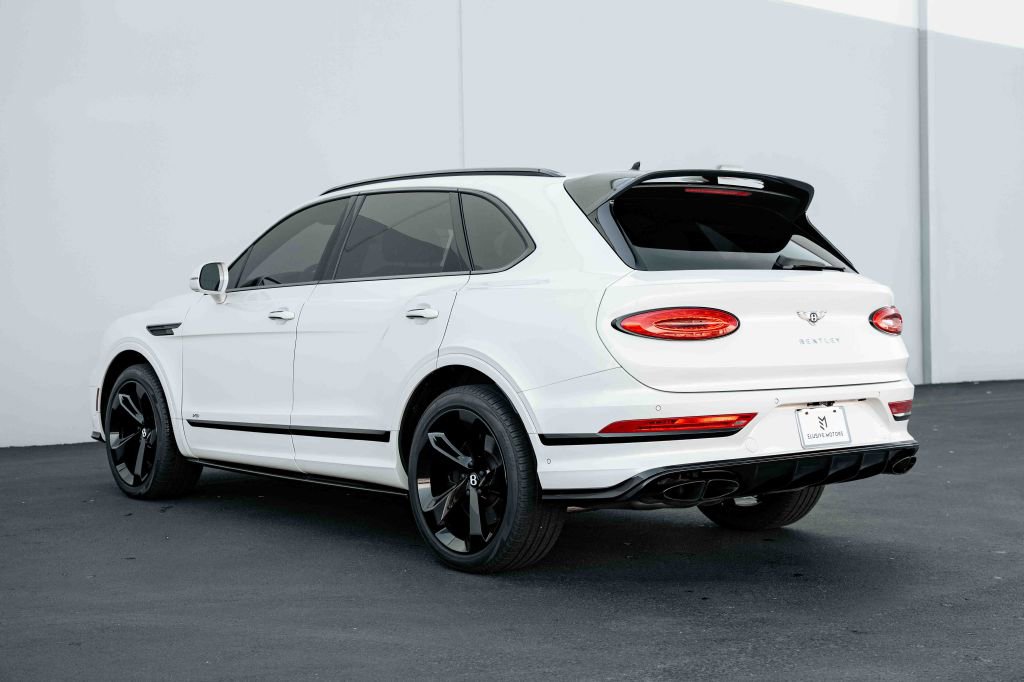 Used 2021 Bentley Bentayga image 17