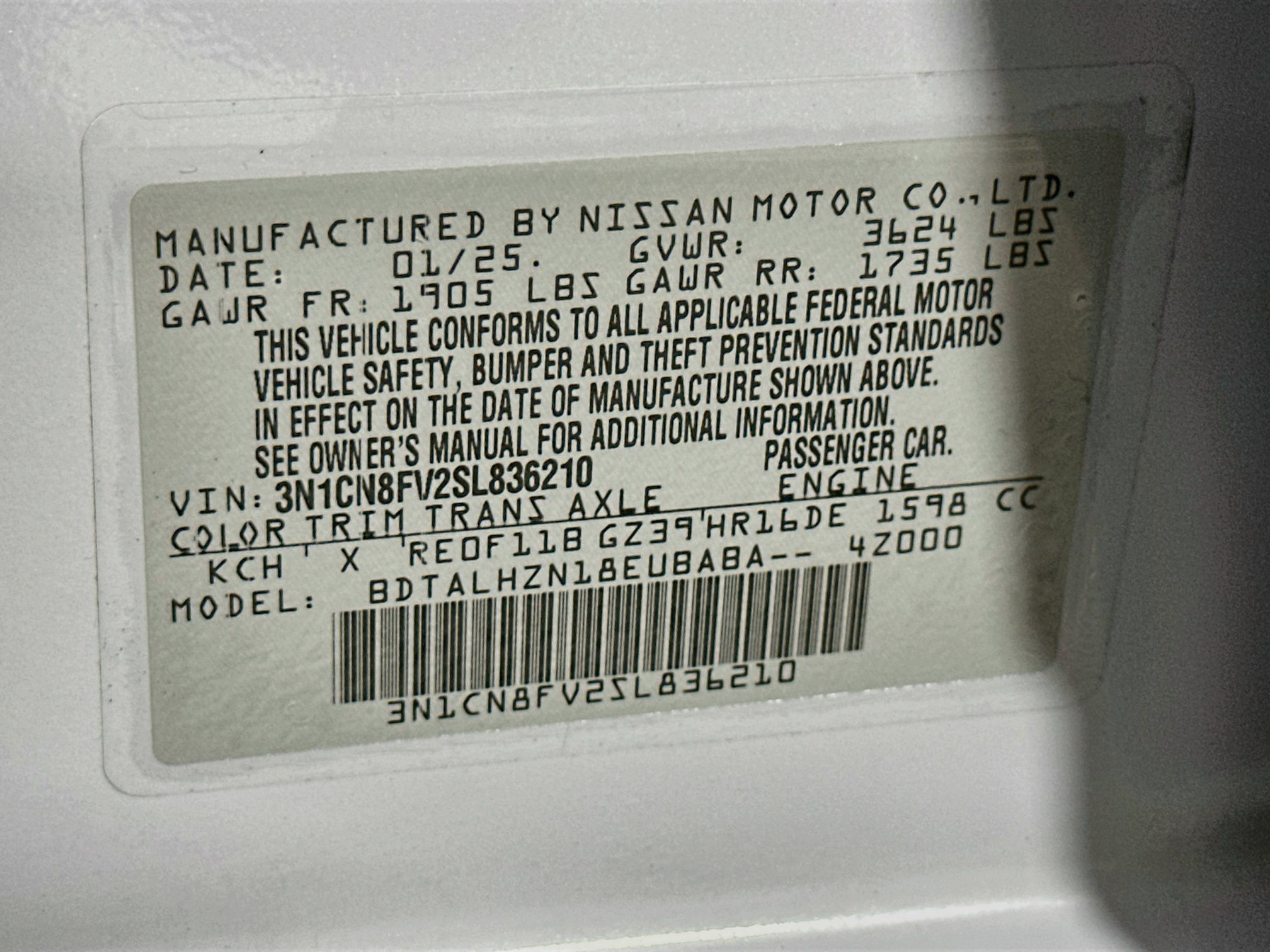 Used 2025 Nissan Versa SR FWD image 12