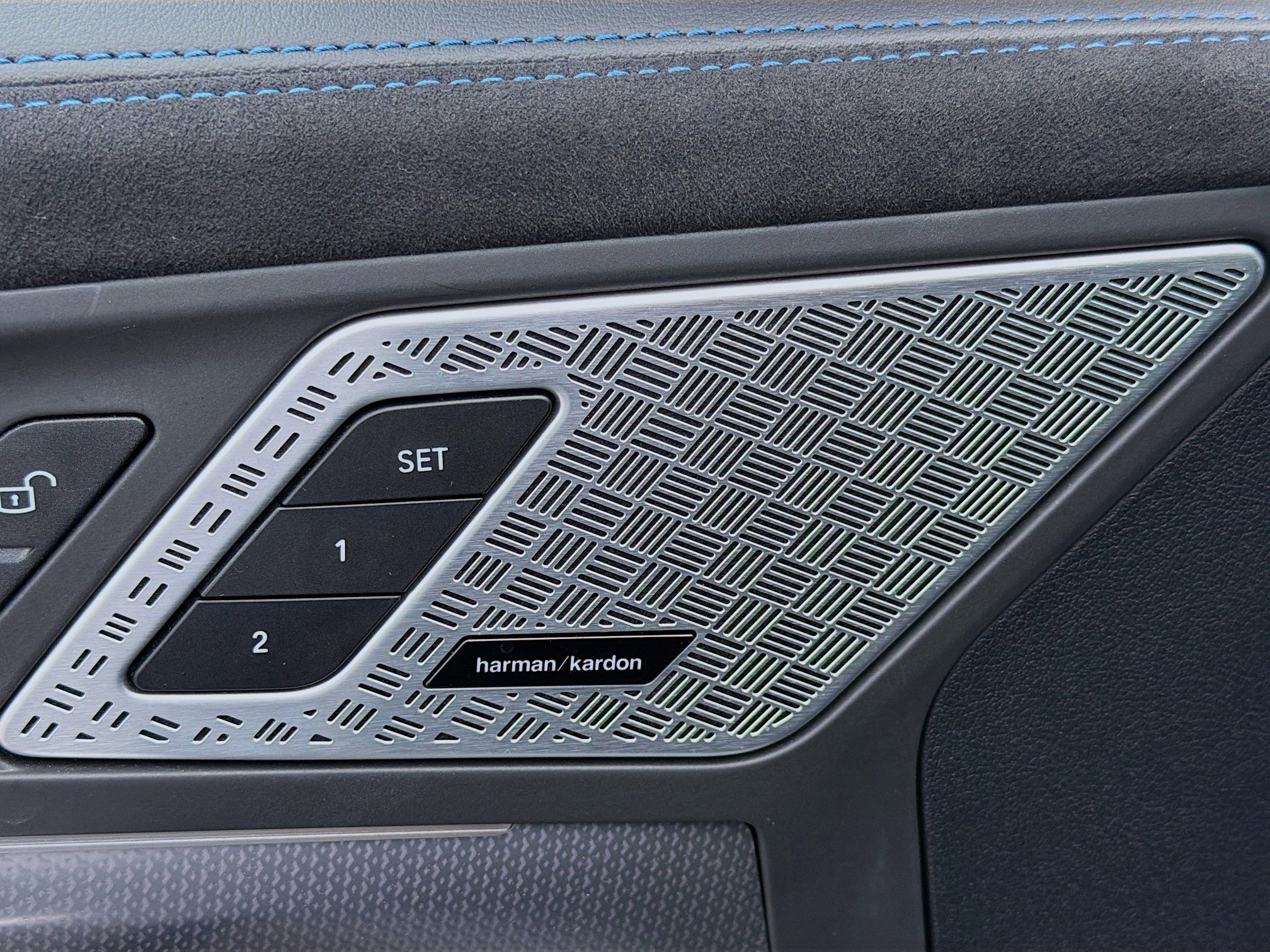 Used 2025 BMW X2 M35i image 24