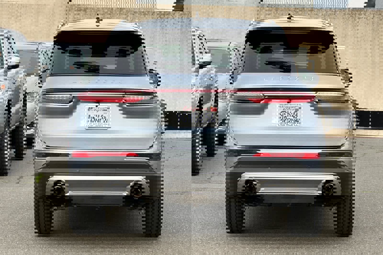 Used 2022 Lincoln Corsair FWD w/ Rear Removable Package Tray image 8