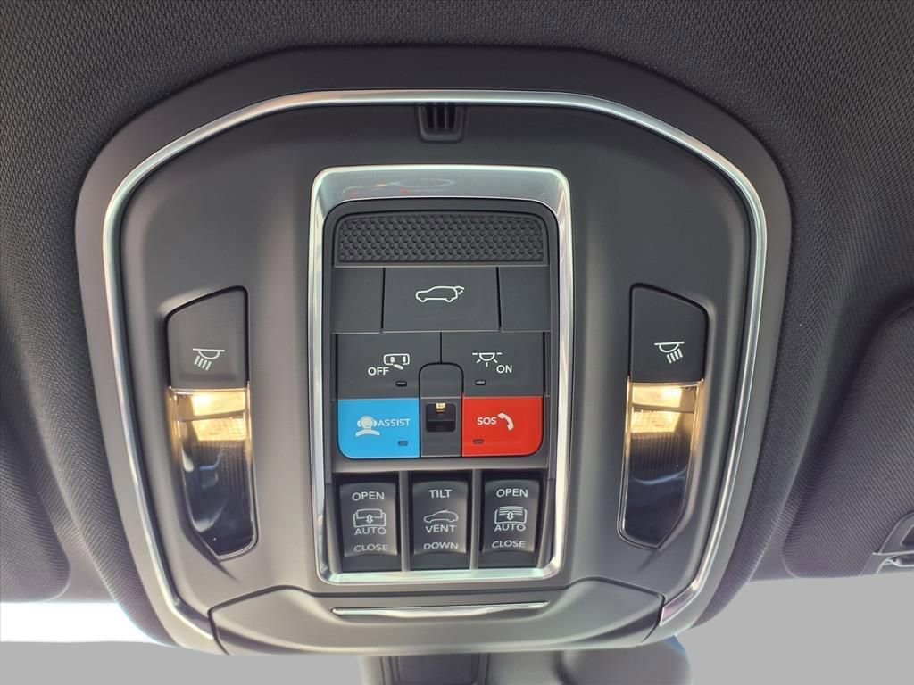 New 2025 Jeep Grand Cherokee Limited AWD/4WD image 15