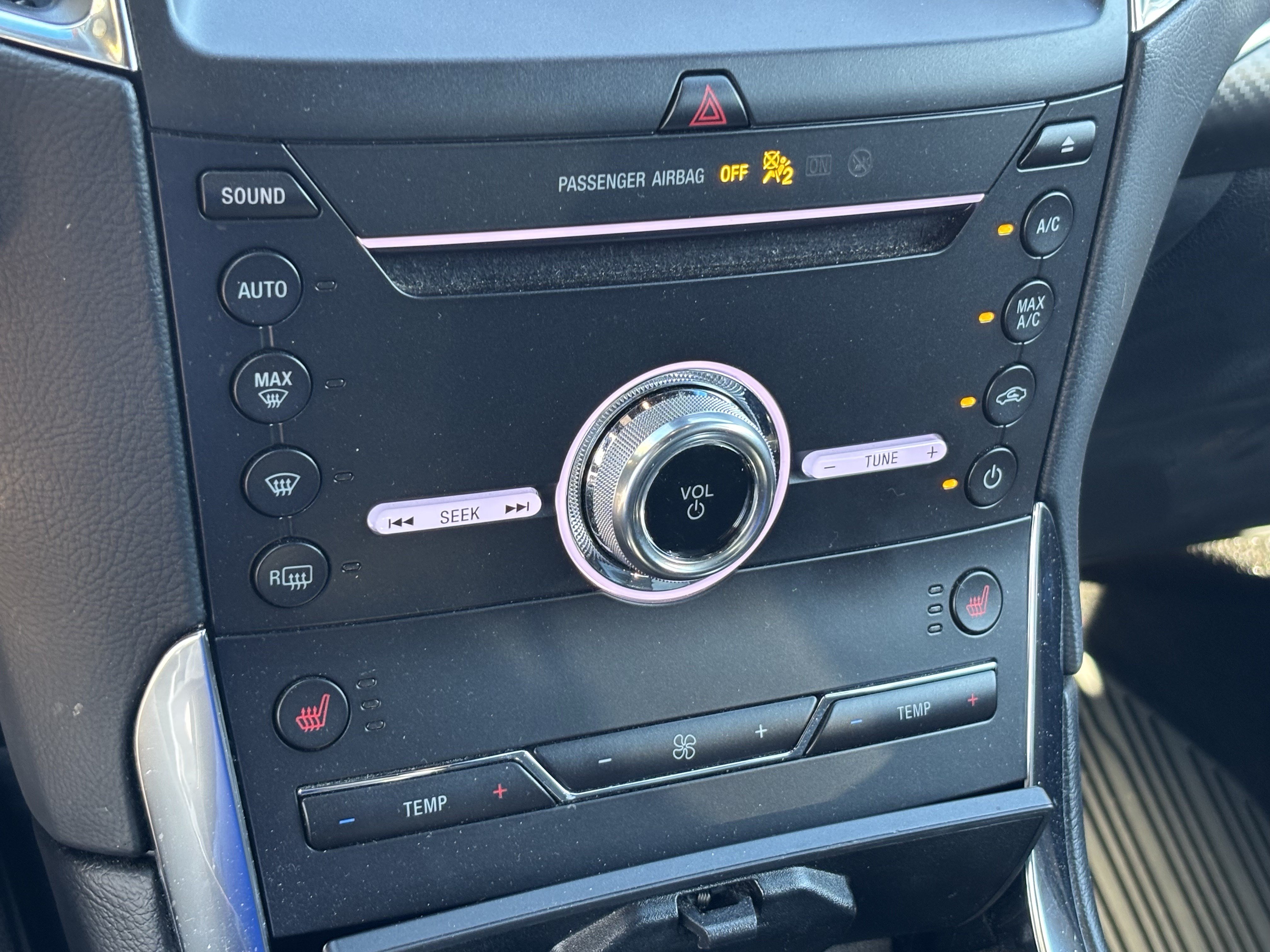 Used 2019 Ford Edge ST w/ Convenience Package AWD/4WD image 28