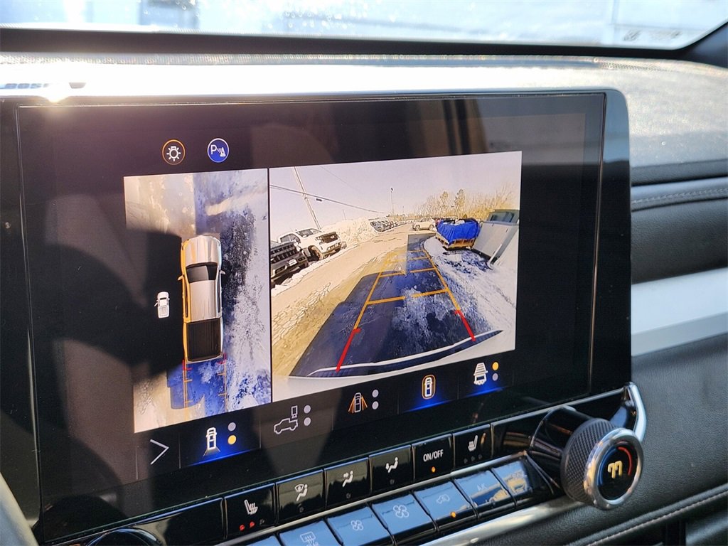 Used 2024 Chevrolet Colorado LT w/ LT Convenience Package II image 20