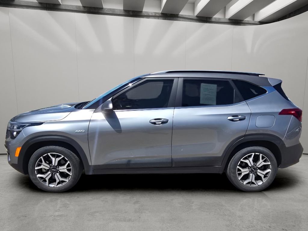 Used 2023 Kia Seltos EX AWD/4WD image 3