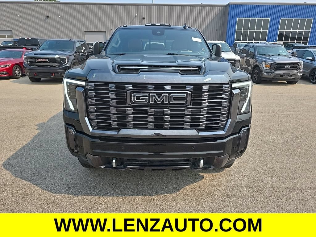 Used 2024 GMC Sierra 3500 Denali Ultimate AWD/4WD image 2