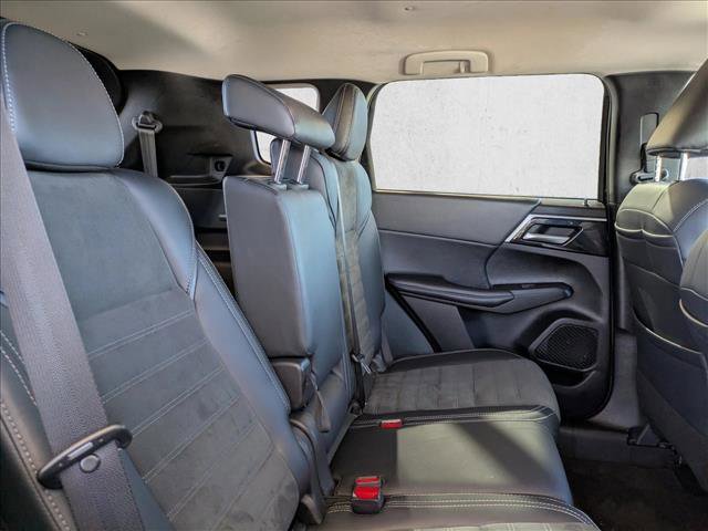 Used 2024 Mitsubishi Outlander SE image 28