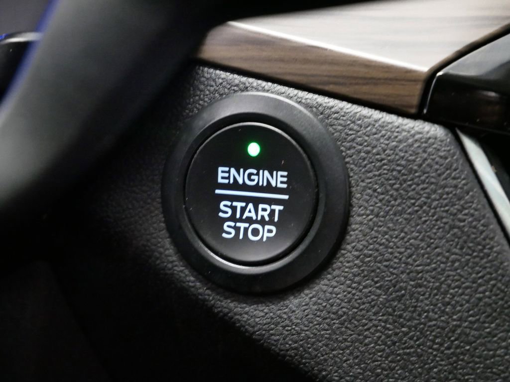 Used 2020 Ford Escape Titanium image 44