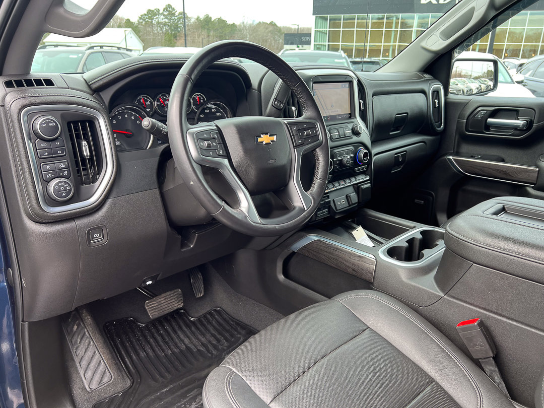 Used 2022 Chevrolet Silverado 1500 LTZ w/ LTZ Premium Package AWD/4WD image 19