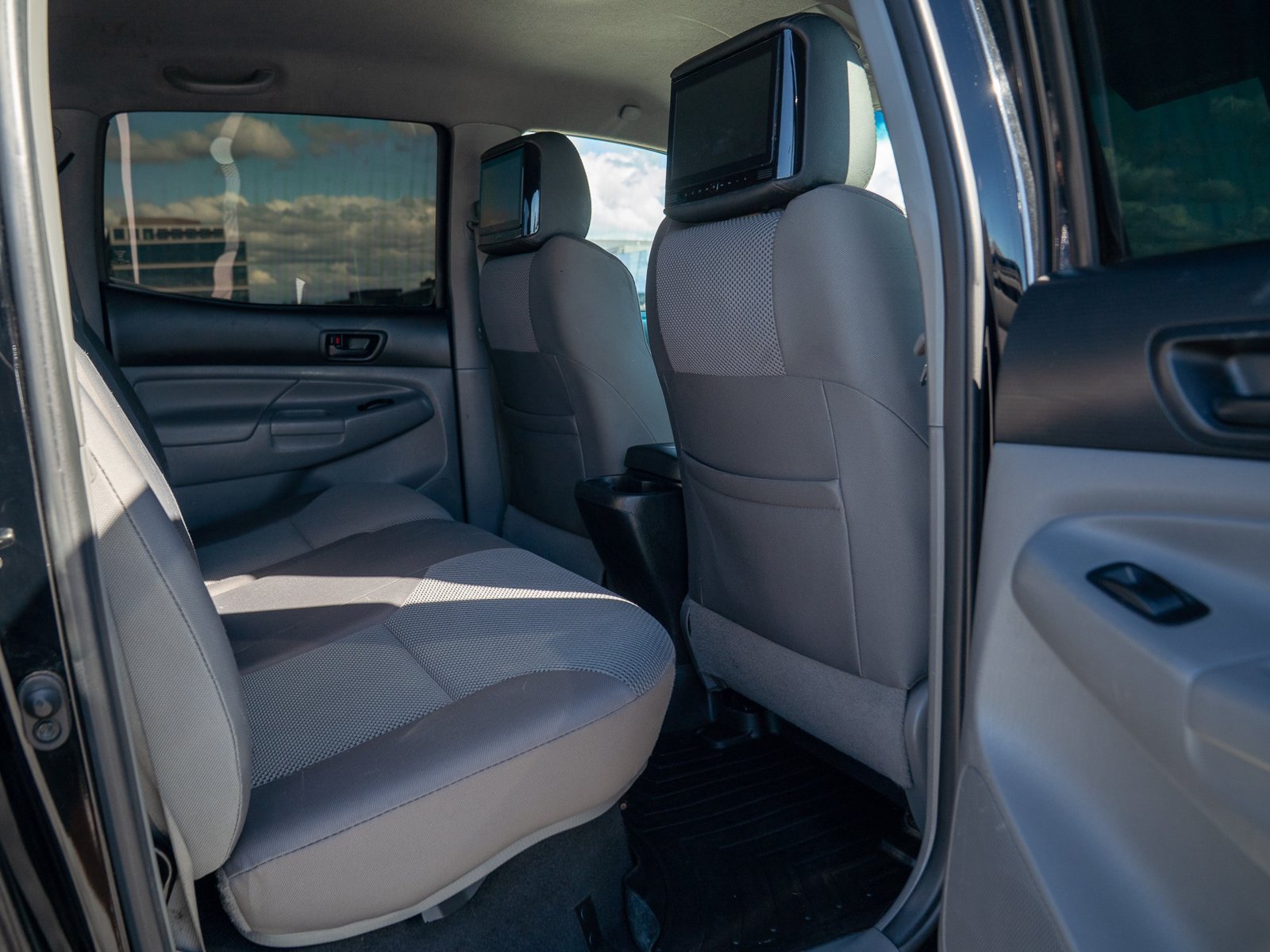 Used 2013 Toyota Tacoma PreRunner w/ TRD Sport Pkg RWD image 28