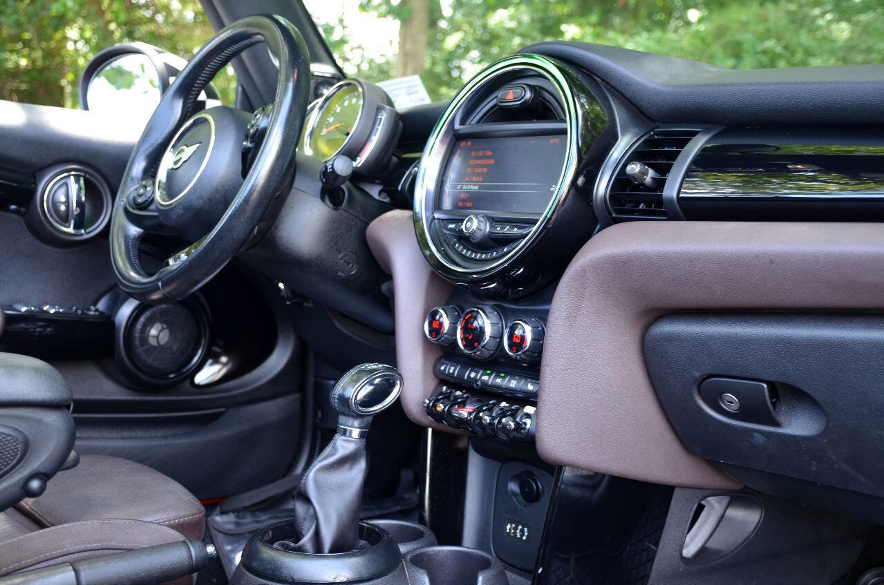 Used 2018 MINI Cooper S image 16