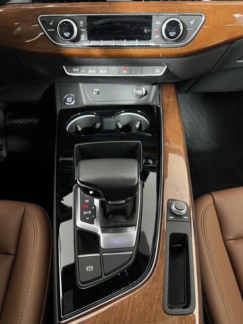 Used 2023 Audi A4 2.0T Premium w/ Convenience Package image 26