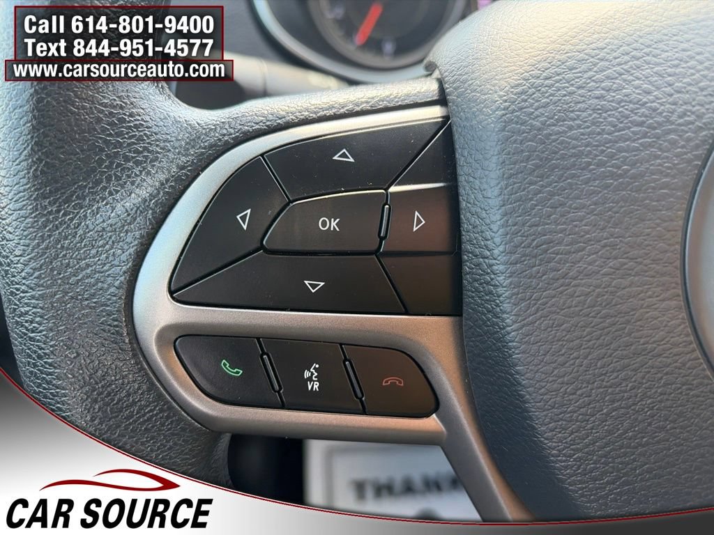 Used 2019 Jeep Cherokee Latitude w/ Popular Appearance Group AWD/4WD image 13