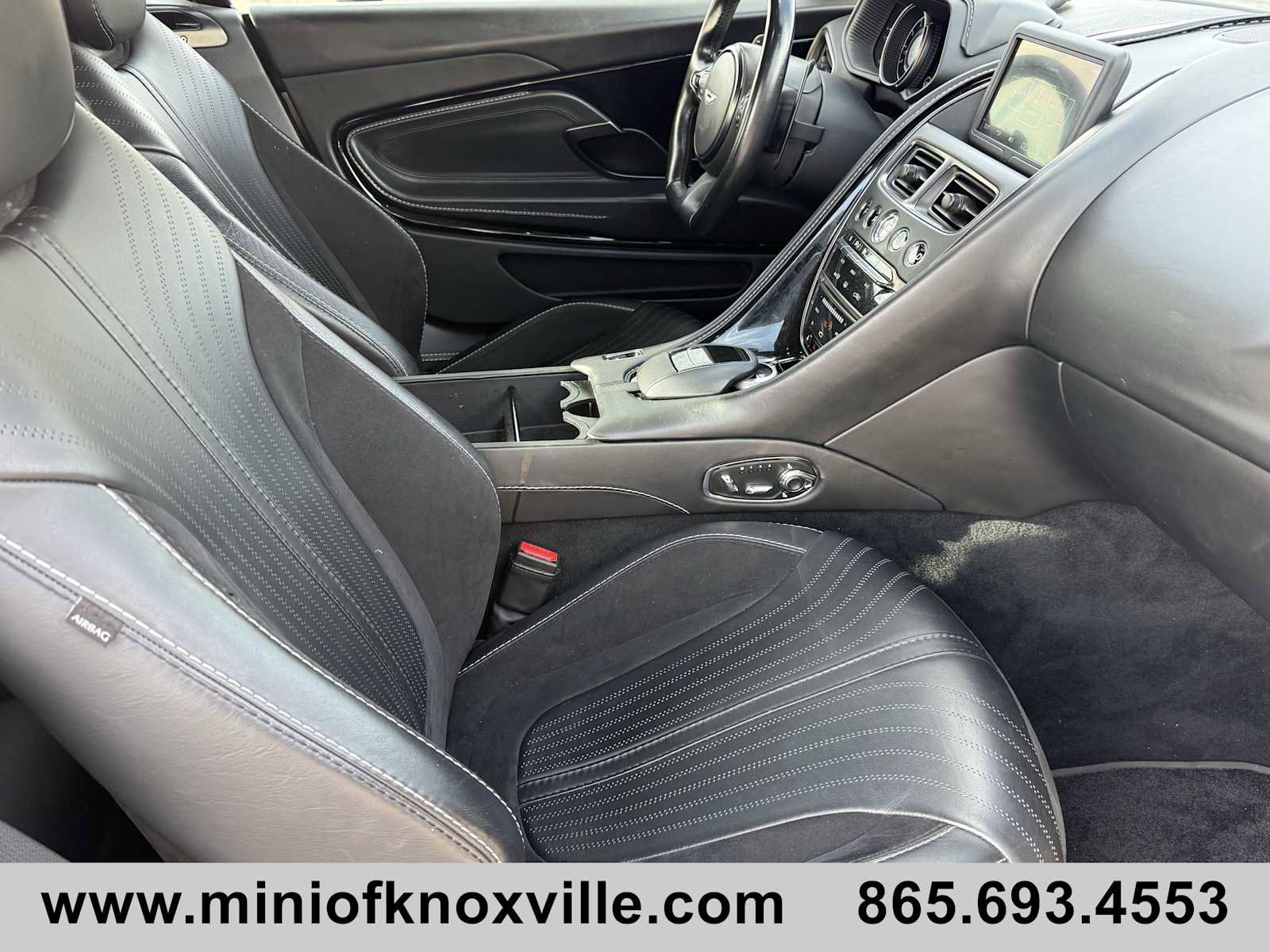 Used 2019 Aston Martin DB11 AMR image 11