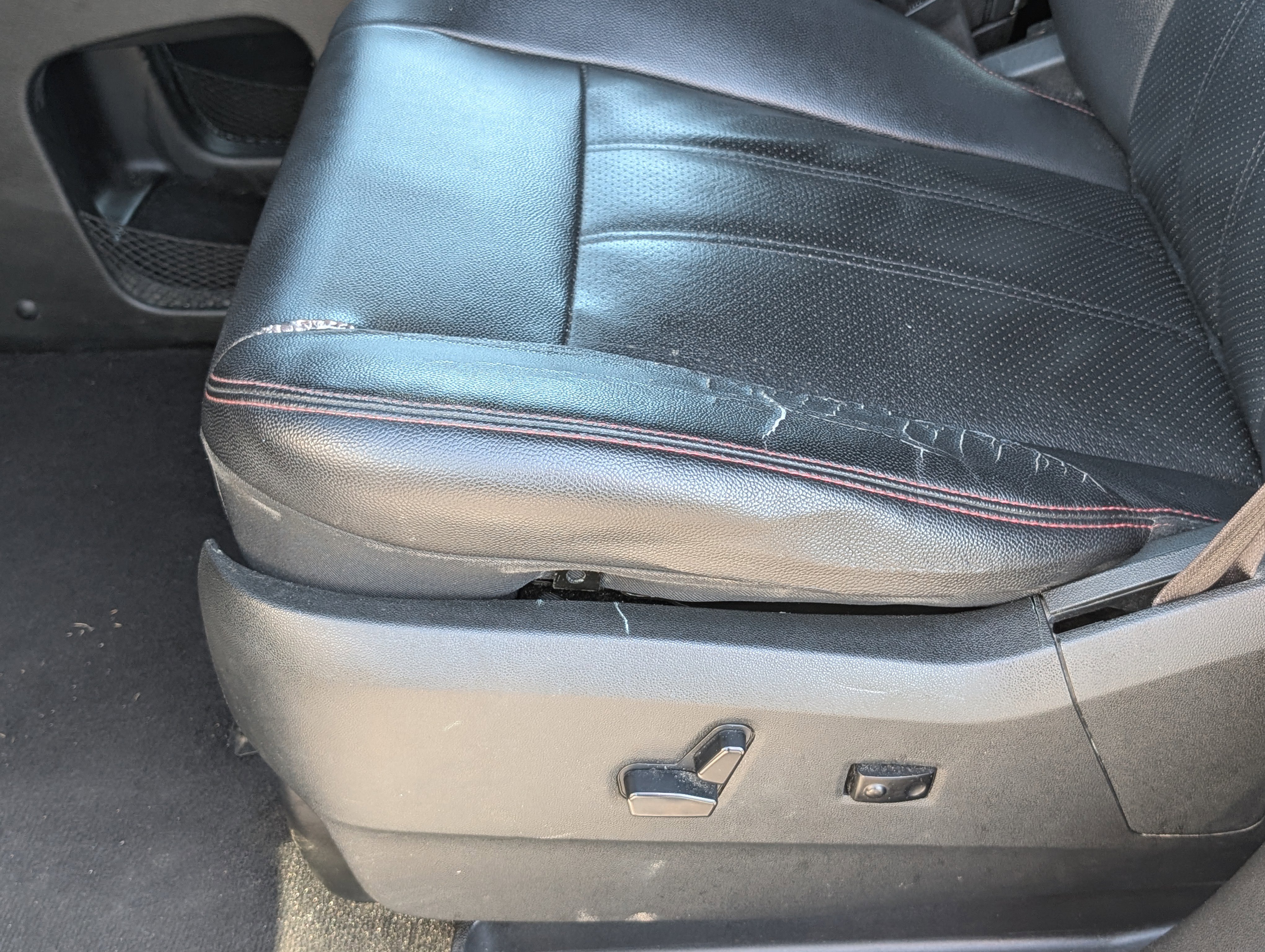 Used 2017 Dodge Grand Caravan GT FWD image 12