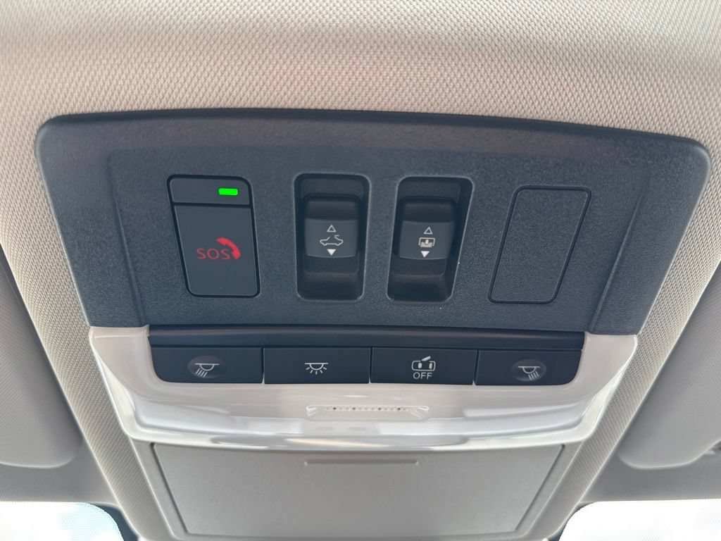 New 2026 Nissan Rogue Platinum AWD/4WD image 16