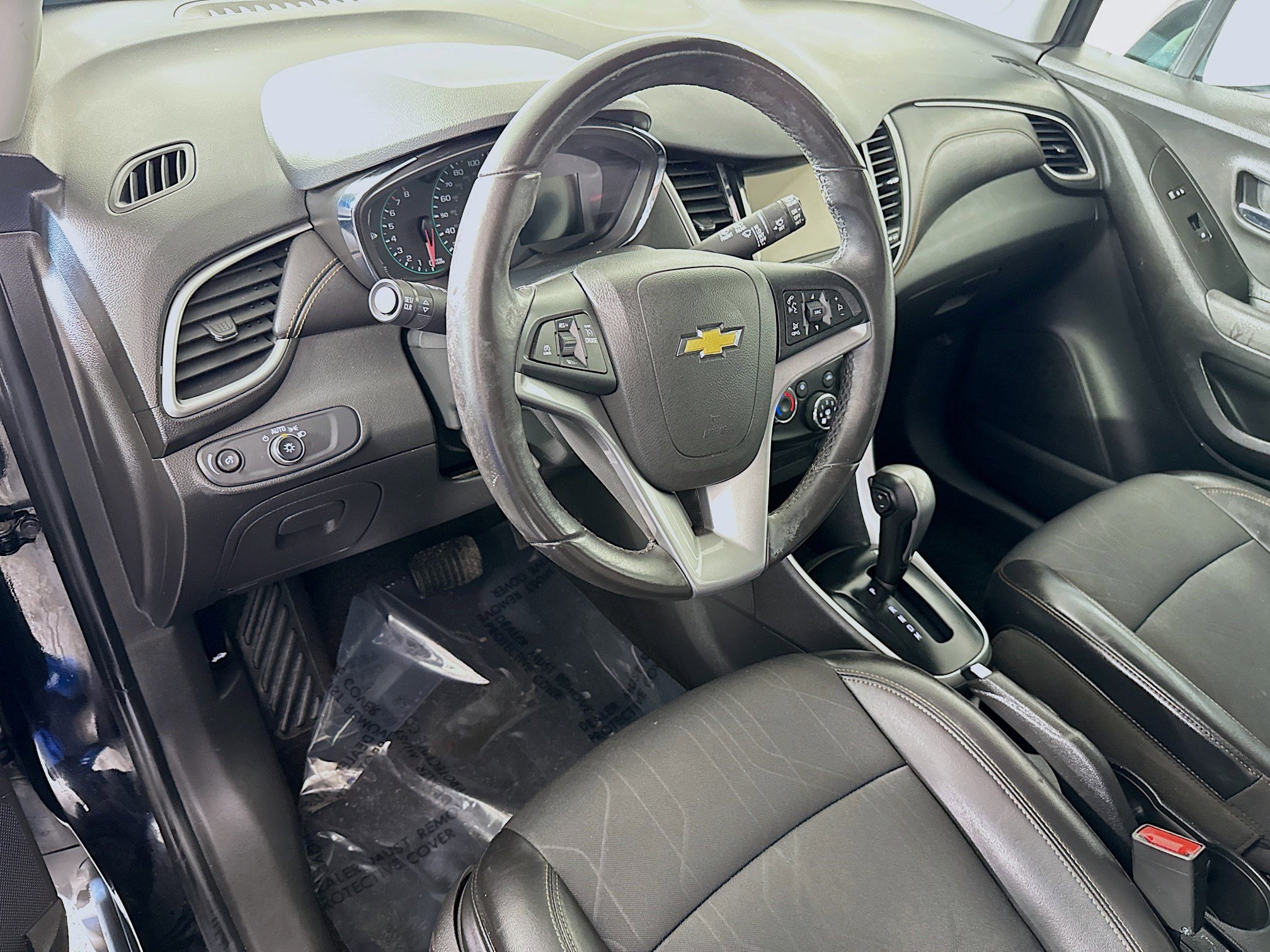 Used 2019 Chevrolet Trax LT w/ LT Convenience Package AWD/4WD image 23