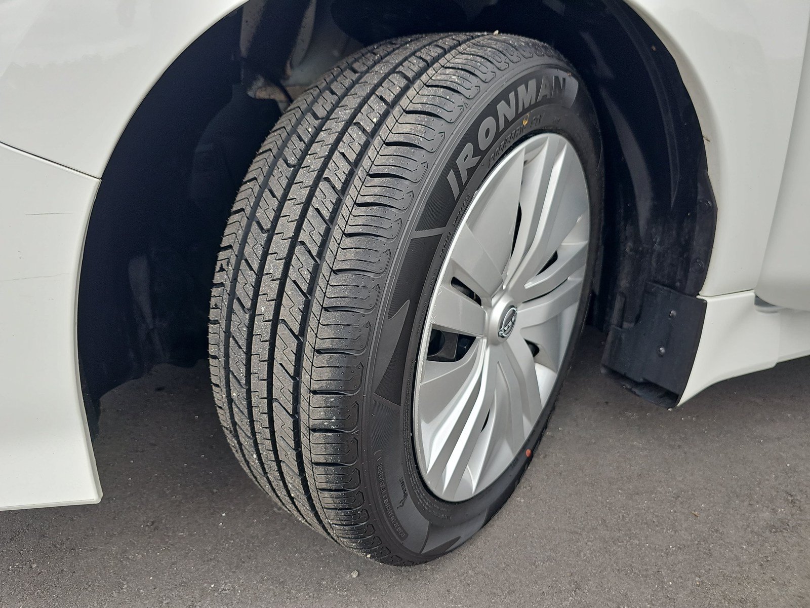 Used 2024 Nissan Leaf S FWD image 31