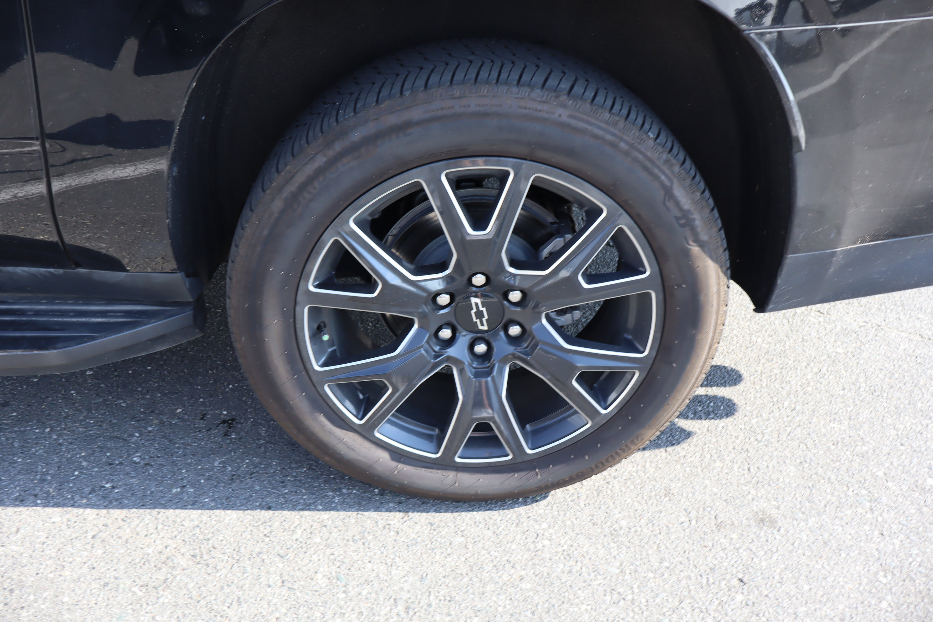 Certified 2024 Chevrolet Suburban Premier w/ Advanced Technology Package image 44