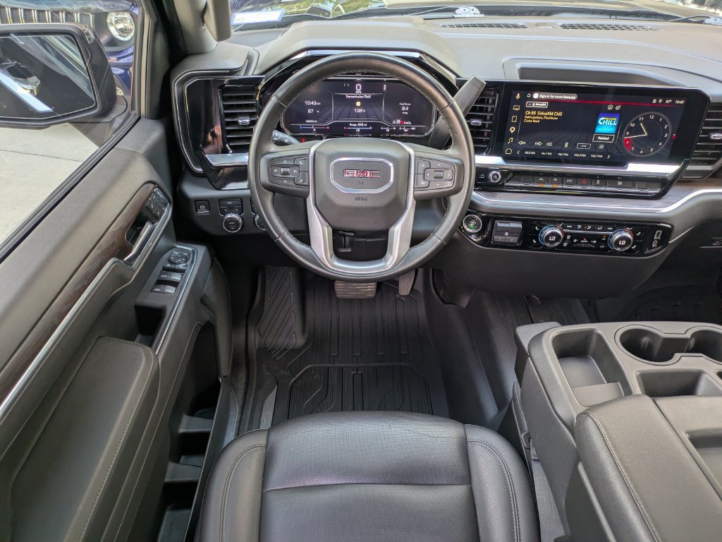 Used 2025 GMC Sierra 1500 SLT AWD/4WD image 16