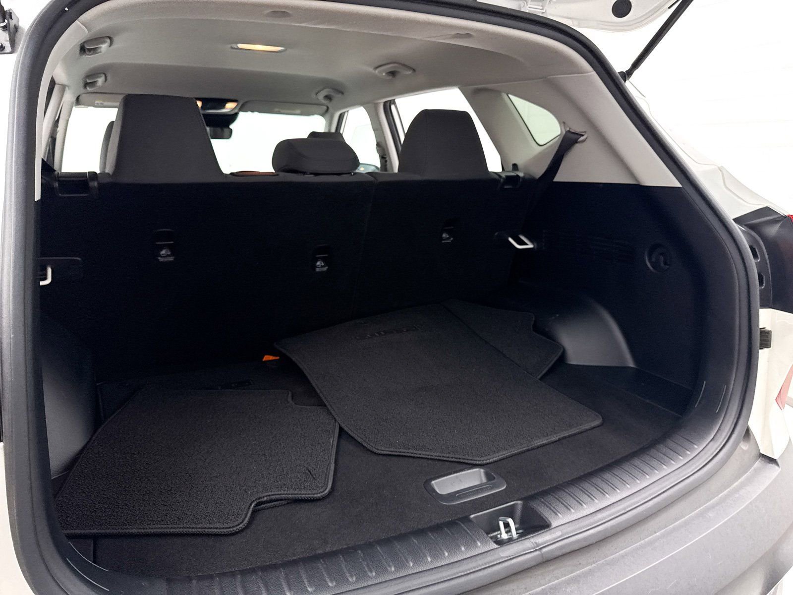 Used 2023 Kia Seltos LX image 30