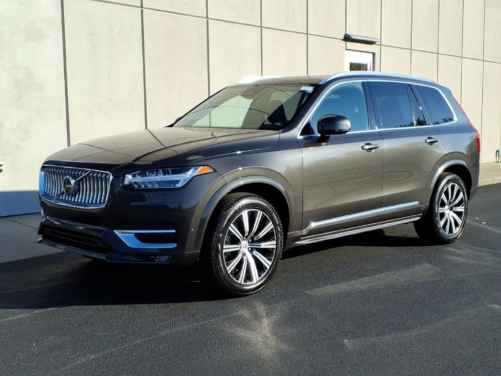 Certified 2023 Volvo XC90 B6 Plus w/ Protection Package AWD/4WD image 1