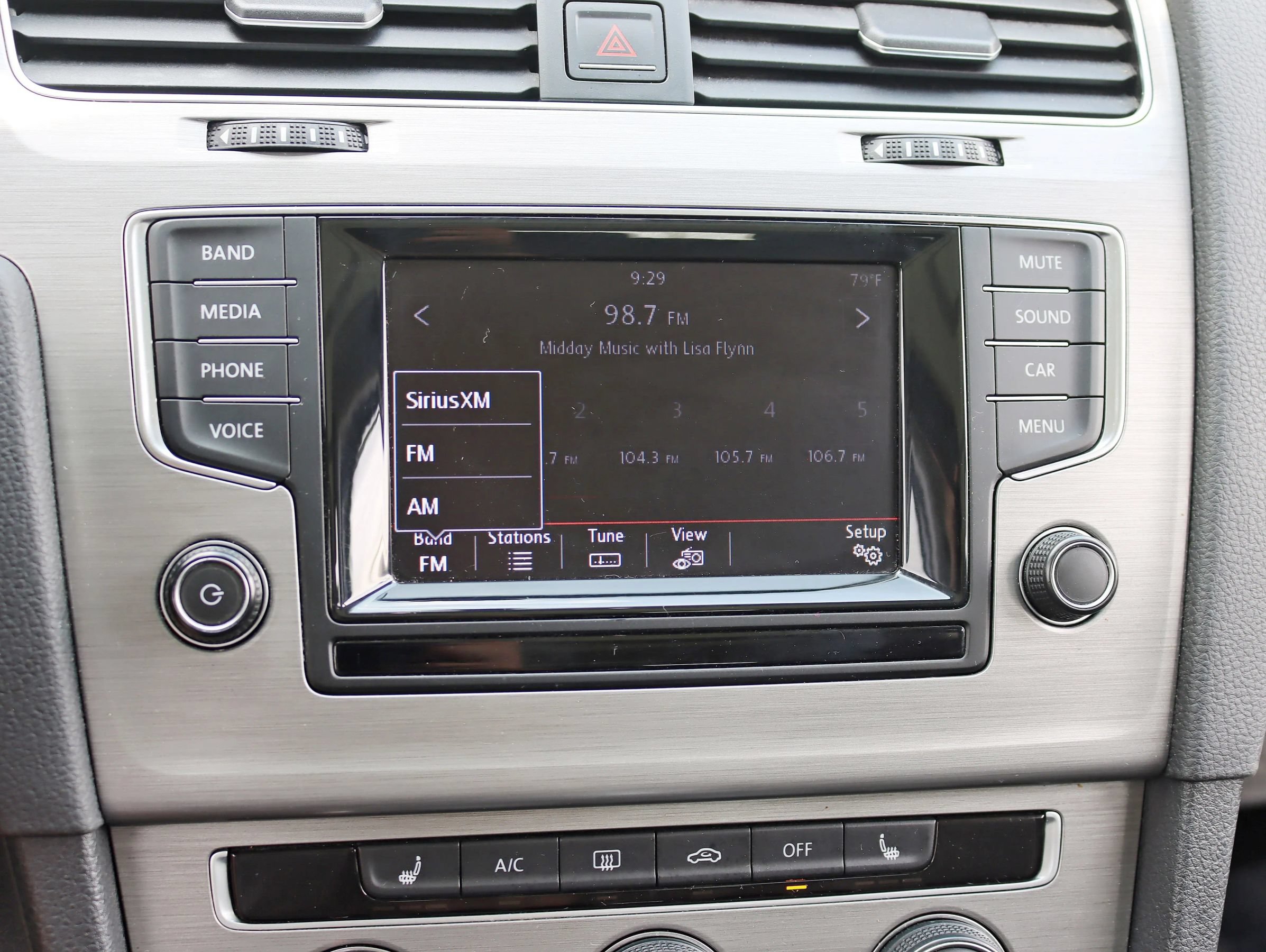 Used 2015 Volkswagen Golf TDI SE FWD image 21