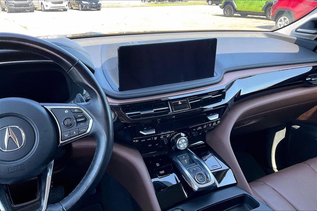 Used 2025 Acura MDX FWD w/ Technology Package image 9