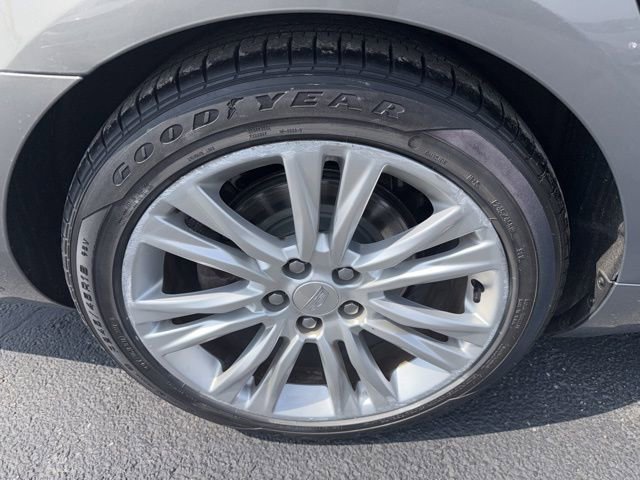 Used 2018 Cadillac XTS Luxury image 25