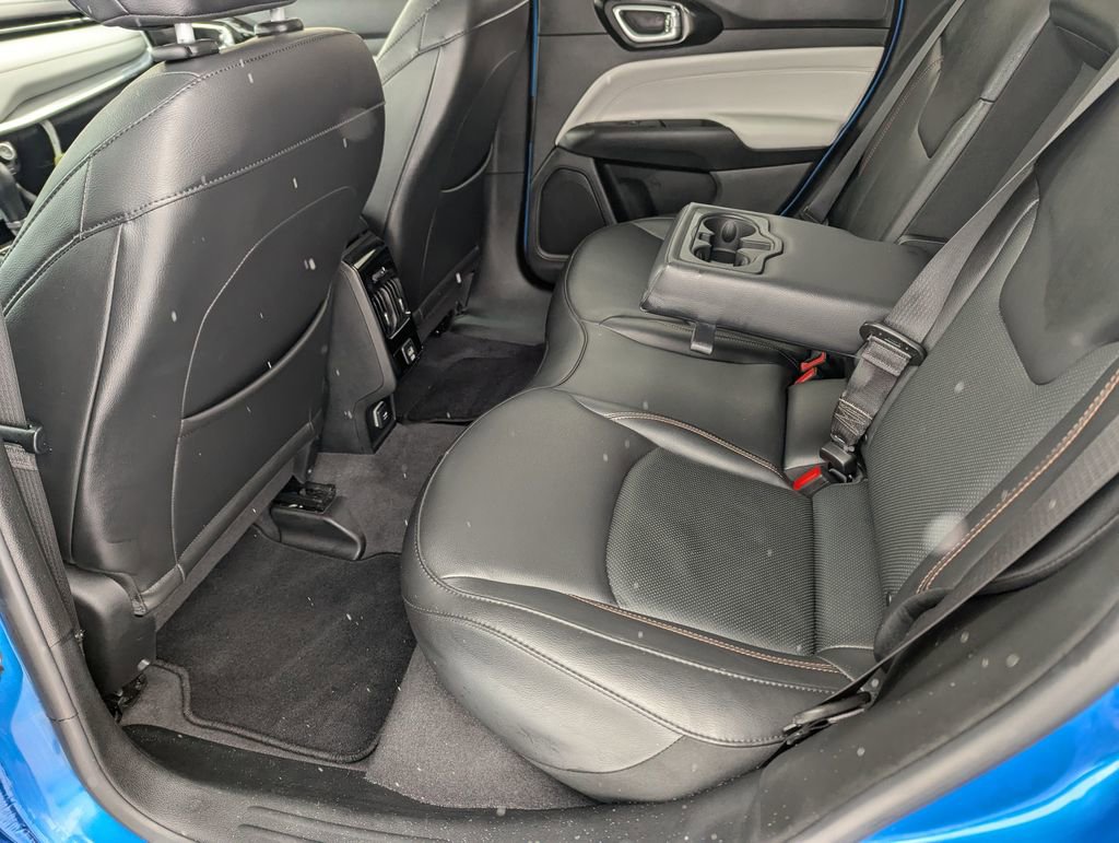 Used 2022 Jeep Compass Limited image 36