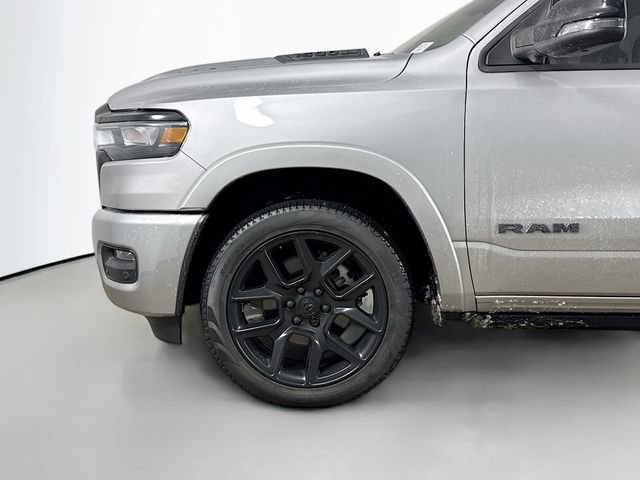 Used 2025 RAM 1500 Laramie w/ Night Edition image 32