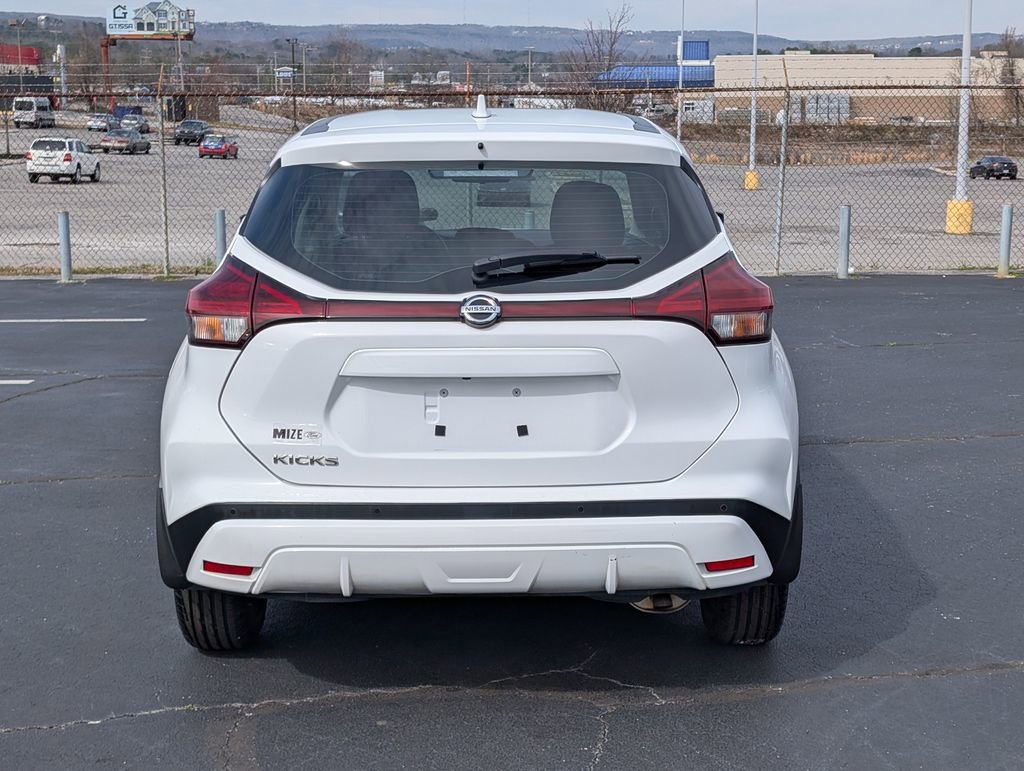 Used 2021 Nissan Kicks S image 8