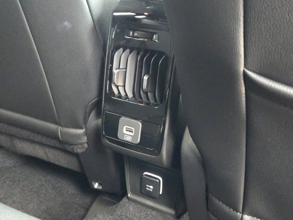 New 2026 Jeep Compass Latitude image 11