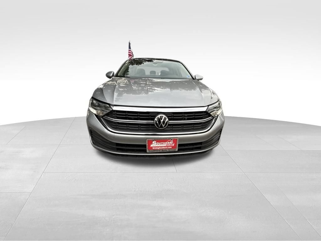 Used 2023 Volkswagen Jetta SE FWD image 9