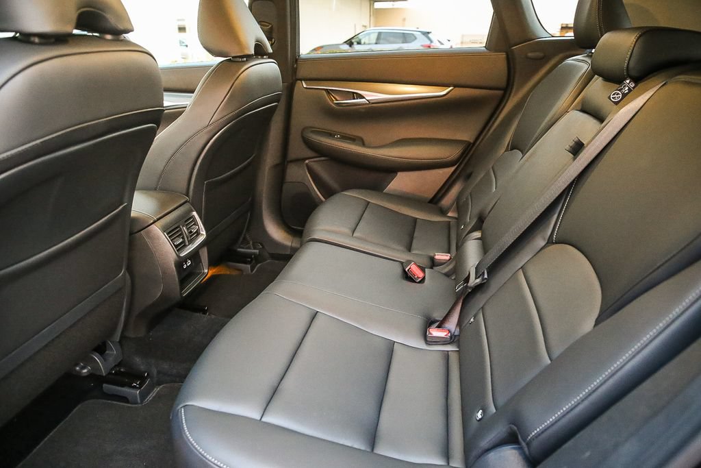 Certified 2025 INFINITI QX50 Pure AWD/4WD image 19