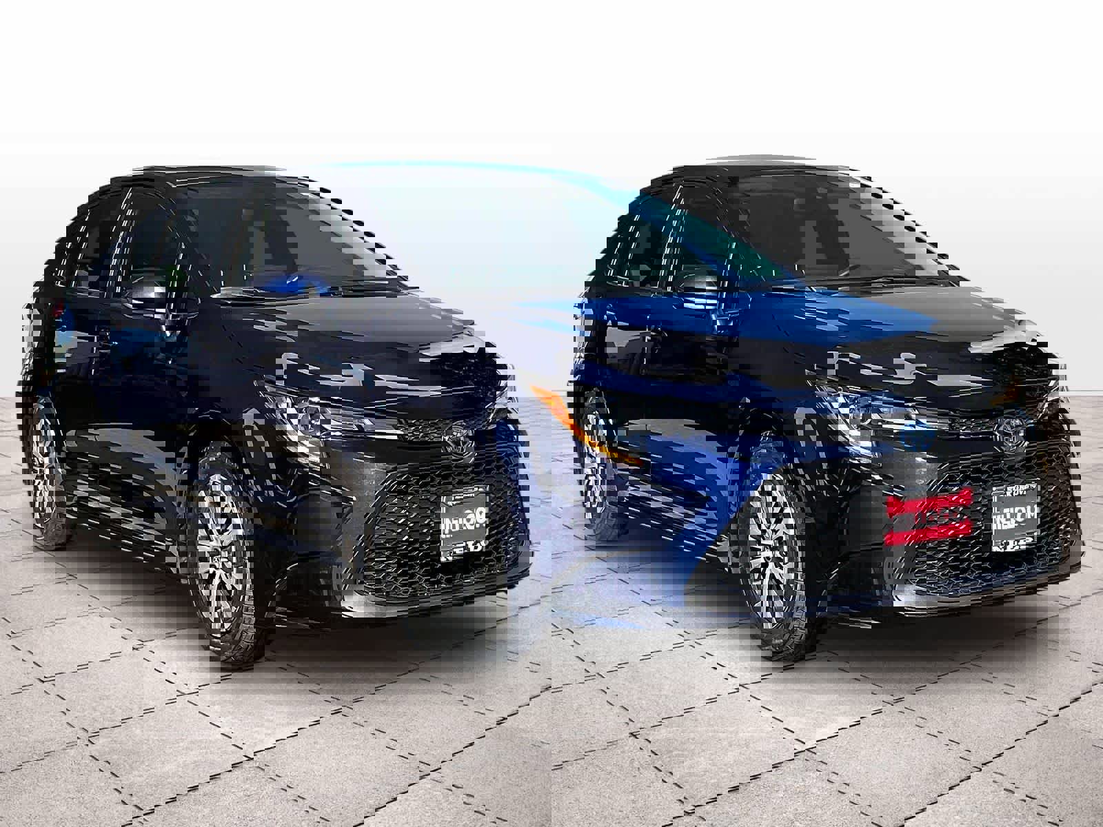 Used 2022 Toyota Corolla LE image 2